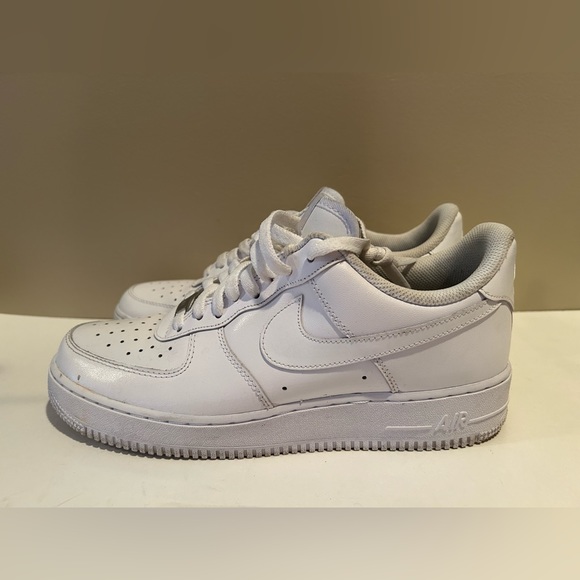Nike‎ Air Force 1 Men’s Size 9.5 Low Top Triple White 315122-111 AF1 Sneakers - Picture 1 of 8